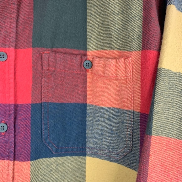 100% cotton, multi color plaid flannel button down shirt boho cabincore - Picture 9 of 11